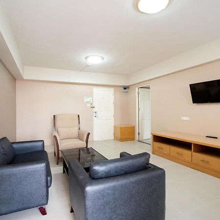 P-Park Hotel Bangkok Bagian luar foto
