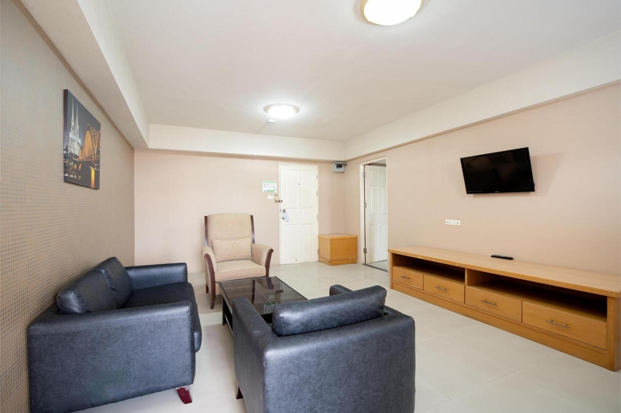 P-Park Hotel Bangkok Bagian luar foto