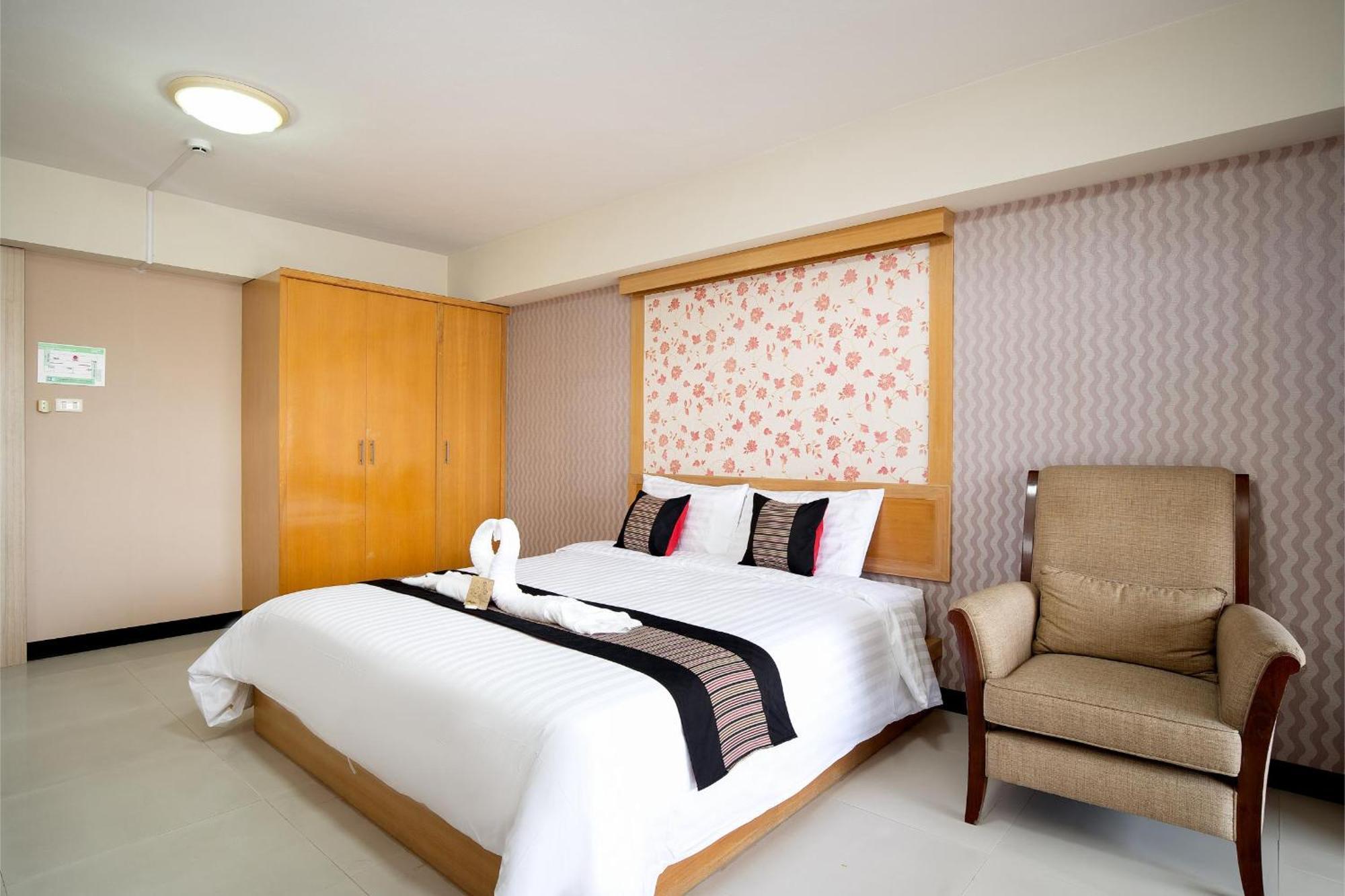 P-Park Hotel Bangkok Bagian luar foto