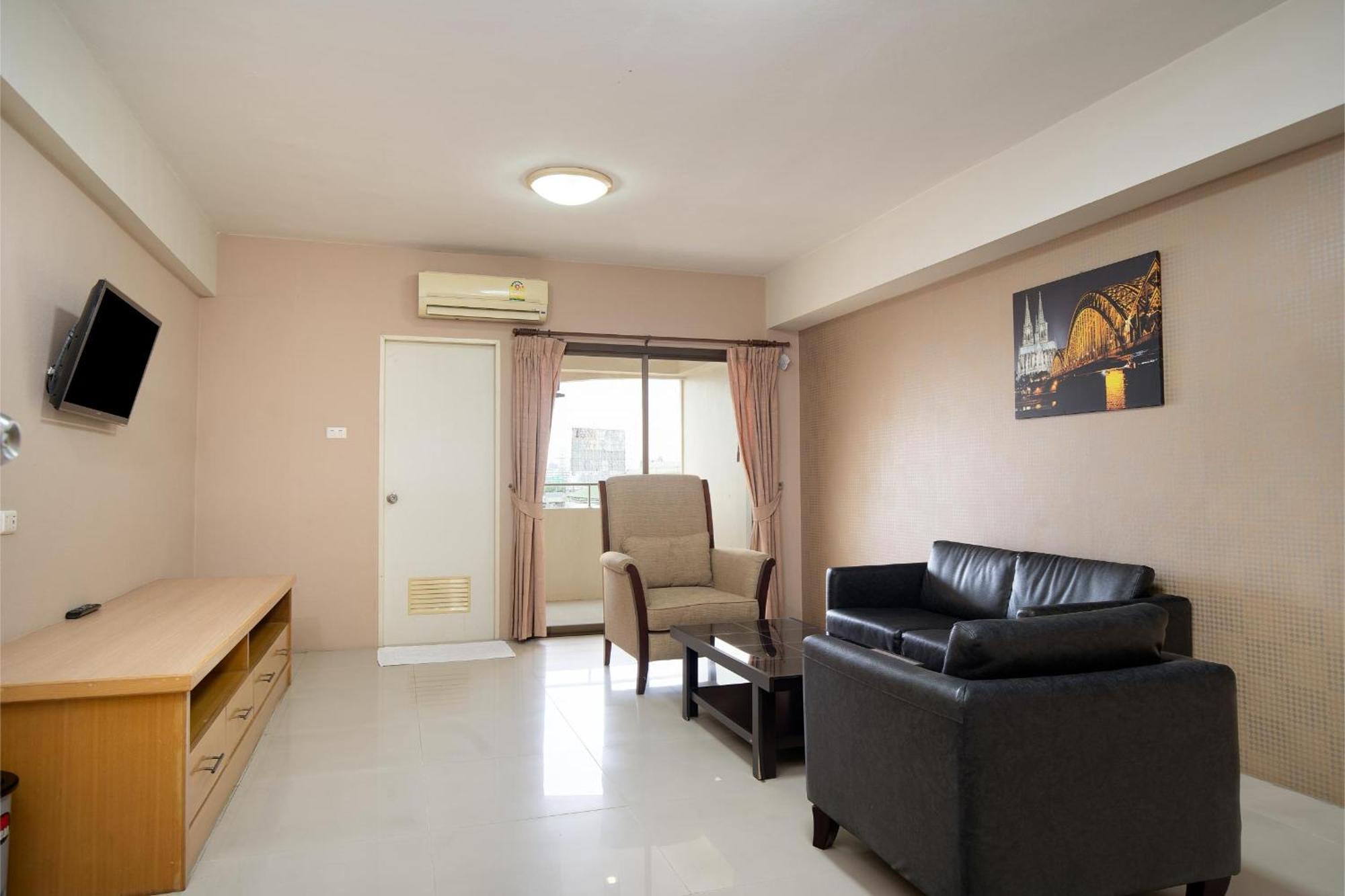 P-Park Hotel Bangkok Bagian luar foto