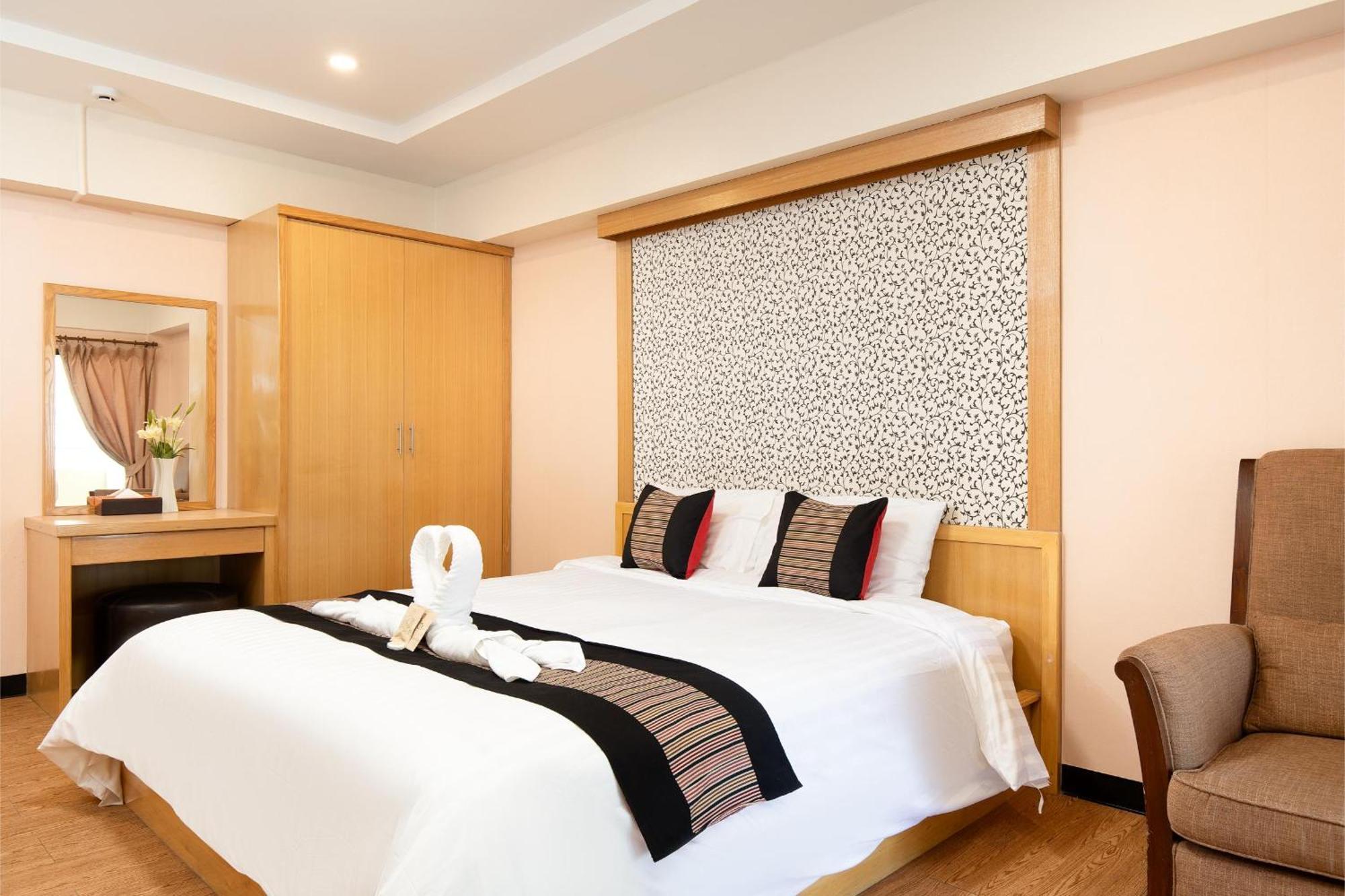 P-Park Hotel Bangkok Bagian luar foto