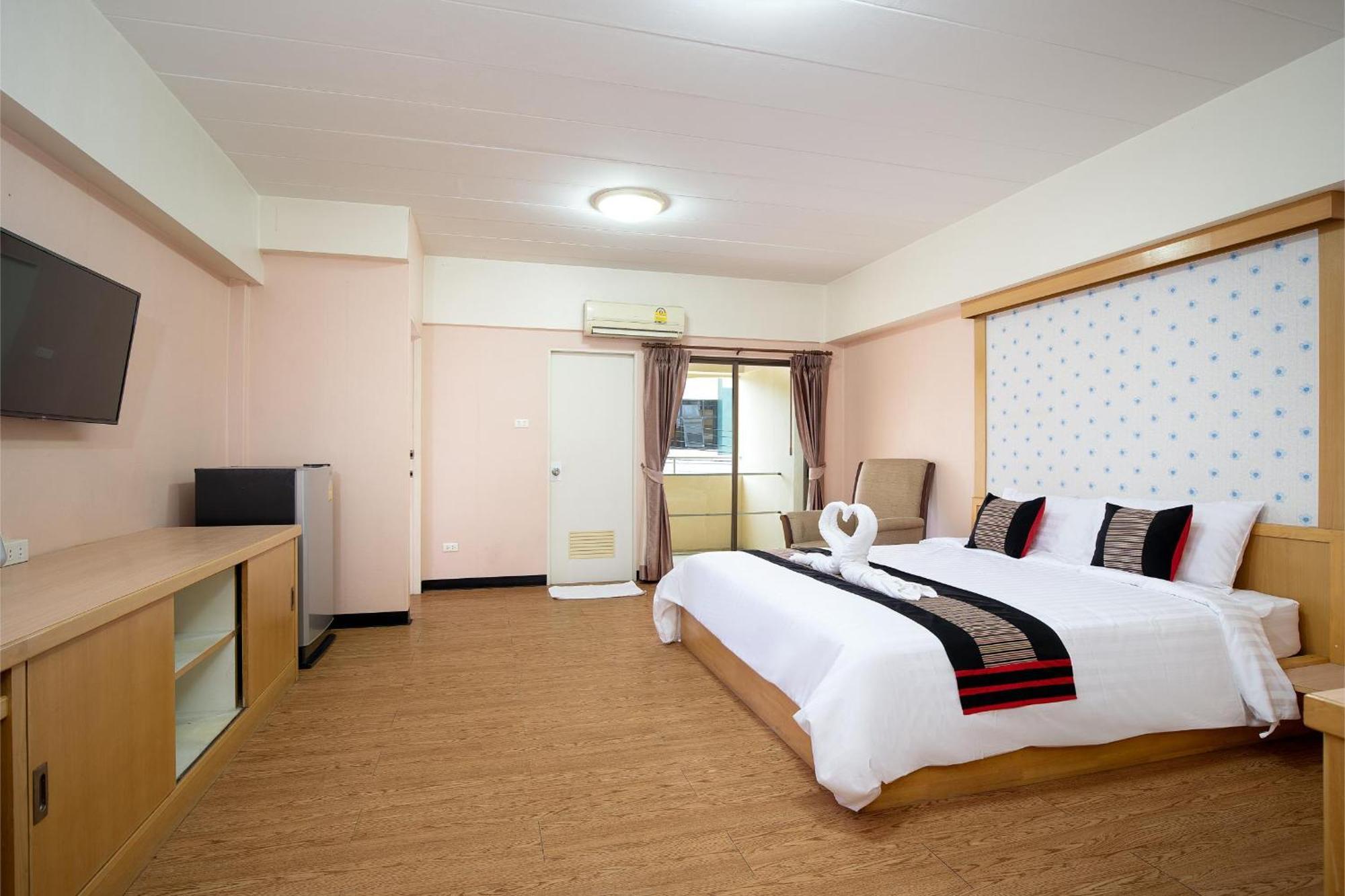 P-Park Hotel Bangkok Bagian luar foto