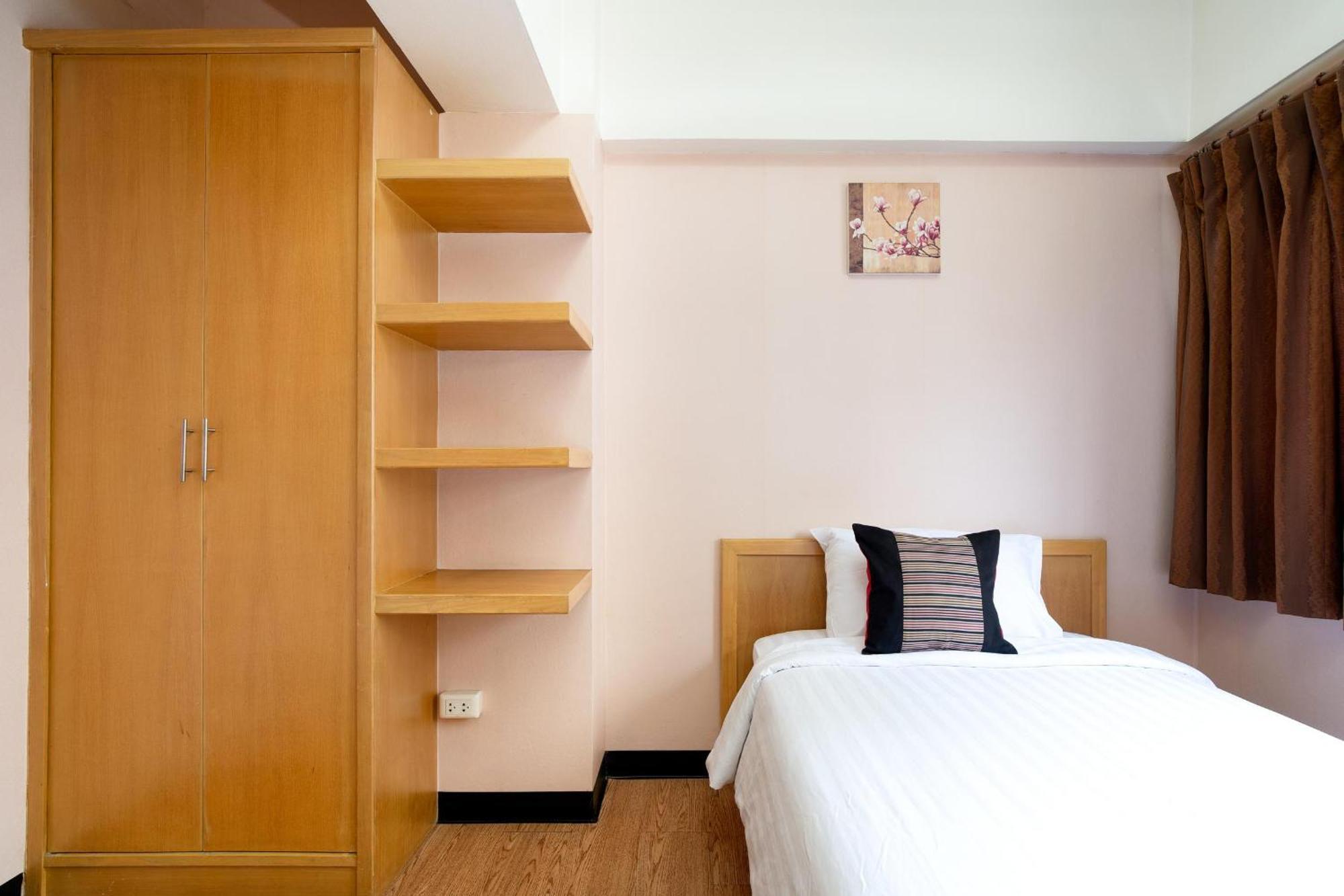 P-Park Hotel Bangkok Bagian luar foto