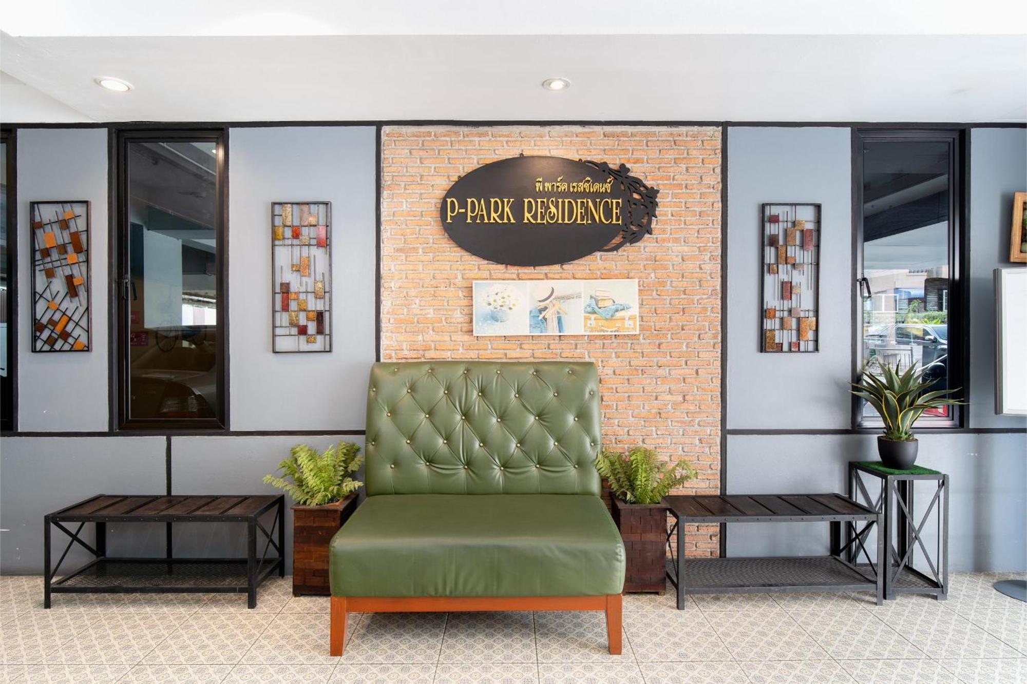 P-Park Hotel Bangkok Bagian luar foto