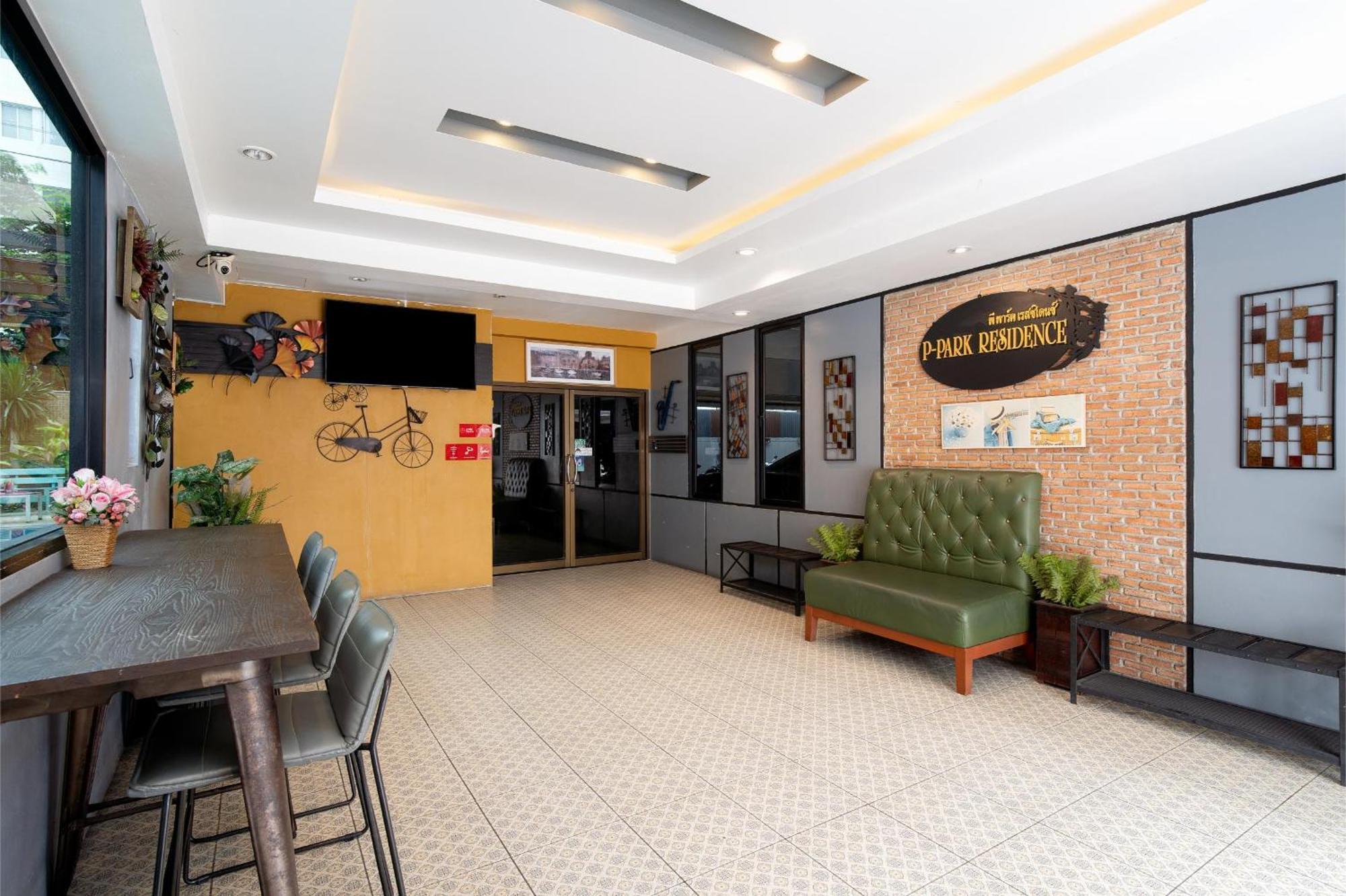 P-Park Hotel Bangkok Bagian luar foto